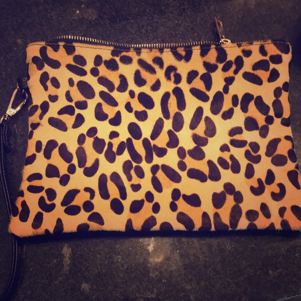 Street Level Leopard purse